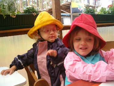 Nele und Leonie in Zabakuck 2008